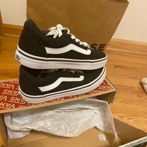 CANVAS Vans (with box)